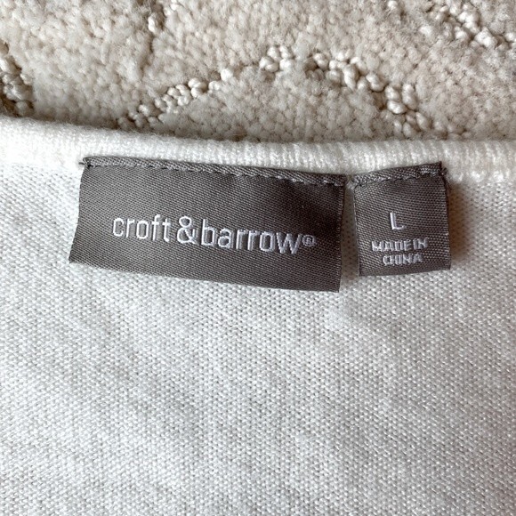 Croft and Barrow woman’s size large v-neck pullover soft sweater light weight. - Picture 6 of 11